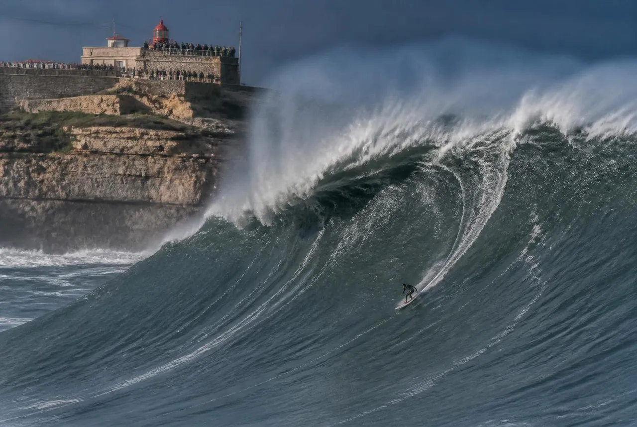 Nazaré Big Wave Surfing: Where to Watch, When to Go, What It Feels Like